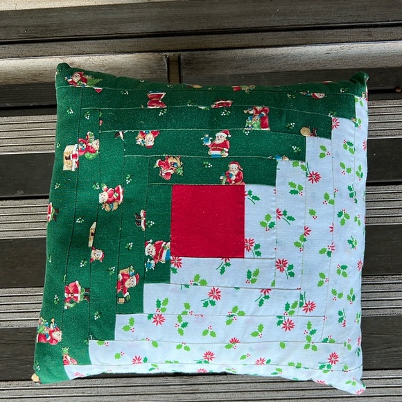 Vintage handmade Christmas pillow 12 in by 12 in - Picture 1 of 5